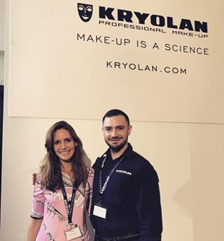 A equipe da Blende presente no curso Kryolan Master Class London, @julianadoreaju transmitindo tudo para vcs!! #euusokryolan #kryolanbrasilia #blendemaquiagens @julianadoreaju #maquiagem #kryolan #julianadorea #kryolanbsb #beauty #beautyblog #beautyblogger #makeup #makeupmafia #makeupbyme #makeupaddict #makeupartist #makeupoftheday #mua #vegas_nay #brian_champagne #anastasiabeverlyhills #morphegirl #hudabeauty #wakeupandmakeup #makeupartistsworldwide #dressyourface #lookamillion #nikkietutorials #mannymua #ilovemakeup #ghalichiglam