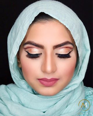 An oldie but a goodie ☺️✨ Comment below your favorite eyeshadow looks ??? #ayshmakeup #ayshadvice #ayshmakeupgiveaway #makegirlz #wakeupandmakeup #instamakeup #bridal #beauty #makeupartists #njmakeupartist #picoftheday #hudabeauty #makeupartistsworldwide #instaglam #makeuptutorials #beautiful #bbloggers #fentybeauty #makeupmurah #makeupjunkie #highlights #makeup #urbandecay #esteelauder #dior #fentybeauty #makeupforever #nyxcosmetics #colourpop