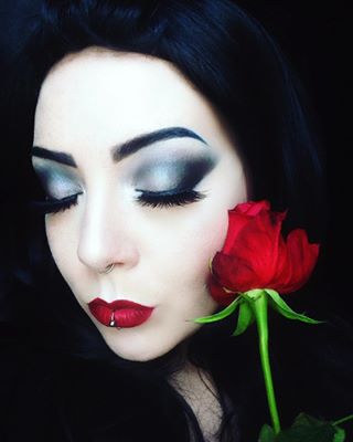 Morticia inspired ?❤️?❤️?❤️@katvondbeauty Shade and Light Eye Palette ?@nyxcosmetics Liquid Suede in Alien ❤️ Away We Glow Liquid Highlight ?@limecrimemakeup Dreamgirl ❤️#katvondbeauty #katvondshadeandlighteye #nyxcosmetics_uk #limecrime #limecrimevelvetines #addamsfamily #morticiamakeup #gothmakeup #gothicmakeup #gothicmakeupideas #lipstick #eyemakeup #eyemakeuplook #makeup #mua #fotd #eotd #lotd #halloweenmakeup #finalbeauty #mua_underdogs #mua_undiscovered #featuremuas #smokyeyes