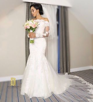 #flashbackfriday to one of our super gorgeous #bride Sagal.#photography @fatimagulied #hair @deborahlola #makeupartist #promakeupartist #bridalmakeupartist #divabride #londonmakeupartist #somaliwedding #somalibride #divazbeautylondon