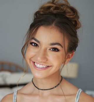 Hair and makeup for @paigepphoto's annual boho shoot ?✨•@temptu S/B foundation, @anastasiabeverlyhills brows, contour and subculture palette for the eyes, topped with @stilacosmetics Kitten Karma. Other various products from @makeupforeverofficial @maccosmetics @nyxcosmetics @inglot_usa ••••••••••••••••••••••••••••••••••#njmua #njmakeupartist #newjerseymua #newjerseymakeupartist #airbrushmakeup #temptu #temptupro #abh #anastasiabeverlyhills #anastasiabrows #macpro #maccosmetics  #nycmakeupartist #nycmua #losangelesmua #losangelesmakeupartist #njprommua #njprom #prommakeup #njprommakeup#lamua #lamakeupartist  #softbeauty #seniorportraits #subculturepalette #stilacosmetics #makeupforever #mufe