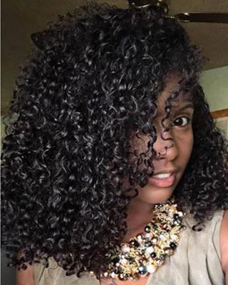 WOW!! Day 3 curls!! Alternating use between Intense Repair shampoo & Renew shampoo. Alternating use of Intense Repair conditioner, Smoothing Deep conditioner and Restore leave-in conditioner. Styling products - Styling Taffy and Moxie Magnifying mouse.  LOVE the results!  DM me or click on link in bio for more product info and to get started today! ?? ritalarsen.mymonat.com