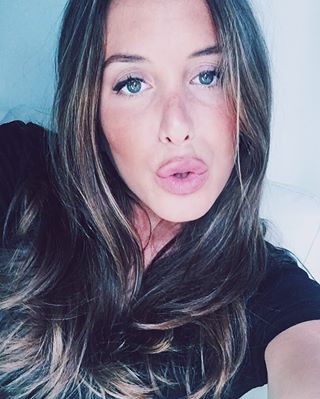 La verdadera valentía consiste en subrayar el error y seguir escribiendo ??????