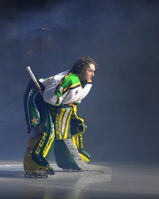 It's game day baby!? #curlsforthegirls #RollStars