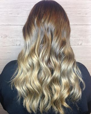 Colourmelting this Friday away ??‍? #balayage #handpainted #ombre #blondehair #brownhair #grandeprairiehair #grandeprairie #gp #hairpainting #colourmelt #theheadroomgp #curlyhair #longhair #loveyourhair #brittdoesblondes