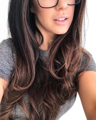 Look how much lighter my hair is!!?Thank you @meraki_hair I’m obsessed!❤️I’ll take some proper photos of it today in the studio so you can see the colors properly! I go back again in a few weeks for round 3!?? (we are doing it slowly to keep it super healthy!) #brunettebalayage #longhairdontcare