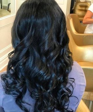 ✨?Fall in love with your hair again! ?✨ // Hair by Samantha @sammysbeautyy ??? Book your Hott seat on our website {hottblowdry.com} or call 914.506.5566. #hottblowdry••••#hair #hairstyles #hairstyle #curls #eventhair #curlyhair #beachwaves #armonk #ryebrook #westchesterny #westchesterhair #westchestersalon #hairsalon #blowdry #hairstory #hairstylist #hairinspo #hairideas #bridal #bridalhair #love #greenwichct #harrison #whiteplains #scarsdale #hamptons #newyork #nyc