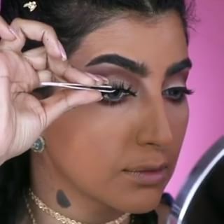 ..ميك اب #بثينه_الرئيسي .. " ".......@buthaina_alraisi1 #boutiqaat ?.. .. . ..#فوز_الفهد#تسريحات#تسريحات#جميله #شعر #رموش#عدسات#حليمه #صبغات  #ايلاينر #ميك_اب #ماك#موضه#عنايه # #جمال #الكويت #تجميل# #سريحات_ناعمه#مكياج#مودل#عنايه#الكويت#الامارات#الرياض#فاشن#جما#ازياء#ارتست