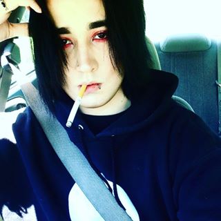 I have no new pictures so an old one will do ? #selfie#makeup#boysinmakeup#malemua#eyeshadow#red#cigarette#marlboro#emo#emoboy#gay#gayboy#cute#instagramhub#follow#like#ss#grunge#alternative#occult#emohair#grungemakeup#cuteboy#snakebites#pierced#mascara#contour#benefit#brows#smoking