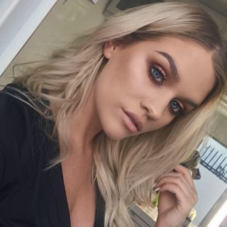 @ssssamanthaa's bringing the heat. ? #NakedHeat #UrbanDecay