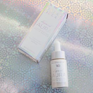 Give your complexion the illuminated glow it's been craving. Liquid Aura Illuminating Mix-In Medium is your guaranteed next obsession. Get it now on sephora.com @sephora ✨ #UrbanDecay