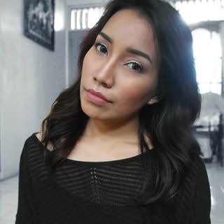 ?GRWM : #CarliBybelPalette ❤️ Bukber #vlog ? ?Check the video for more detail.  Link in bio or  https://youtu.be/5x-WVaDpegM————————————————————————————FACE⚪1. @neutrogena hydro boost moisturizer2. @milani prime shield3. @revlonid colorstay foundation true beige 4. @lorealmakeup lucent magique foundation golden beige5. @maybelline instant age rewind concealer medium6. @lagirlcosmetics pro hd concealer Espresso7. @revlonid touch&glow powder translucent 1 8. @elfcosmetics bronzer&blush Fiji (matte) 9. @wetnwildbeauty photofocus setting sprayBROW⚪1. @NYXcosmetics_indonesia Tame&Frame - Black EYES⚪1. @carlibybel palette 2. @Maybelline The Falsies mascara 3. @NYXcosmetics_indonesia eyeliner pencil JetBlackLIPS⚪1. @colourpopcosmetics lippie stix Brink————————————————————————————Outter : @StradivariusEarring : @aldoshoes_id. . . #makeup #imaboutthatlife #makeupjunkie #asianskintone #makeupmurah  #makeupkulitgelap #colourpop #CarliBybelPalette #asian #tanned #makeupjakarta #vlog #beauty #beautyvlogger #fashion #makeupindo #revloncolorstay #nyxtameandframe #elf #bblogger #beachbabe #stradivarius #like4like #instaselfie #selfie #babe #instagood #fotd #motd #instagram