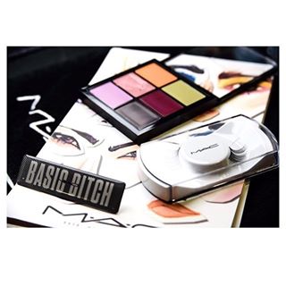 #MACBackstage at @numeroventuno, #MFW #SS18. Swipe ➡️ to see the looks. Products: #MACGirls Basic Bitch Palette, #NEW Spring Trend Palette, and 7 Lash. #MACShop
